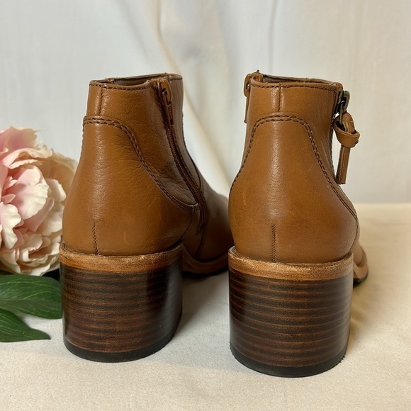 Clarks Womens Brown Leather Stacked Heel Ankle Boot Size 7 NEW - Picture 4 of 8